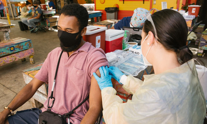 Virus nCoV đột biến hơn 6.000 lần - kinhtetrithuc.vn 1