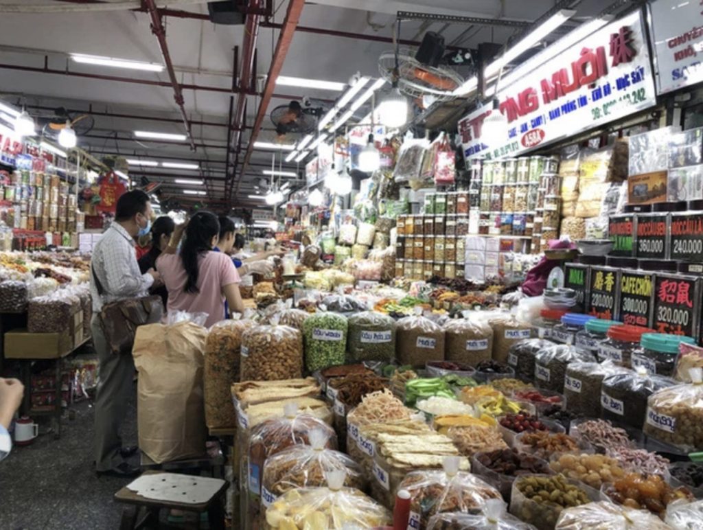 TP Hồ Chí Minh đề nghị phát phiếu đi chợ, tiểu thương bán luân phiên - kinhtetrithuc.vn 1