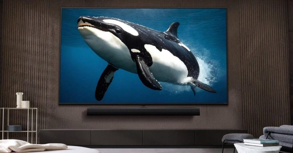 TV LG NanoCell AI 2025 còn có thể đóng vai trò như một trung tâm điều khiển nhà thông minh, giúp bạn quản lý các thiết bị gia dụng thông minh chỉ trên một giao diện trực quan duy nhất. LG NanoCell 2